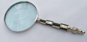 MAGNIFYING GLASS