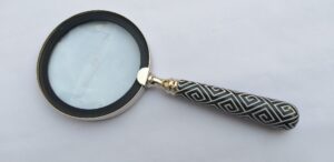 MAGNIFYING GLASS