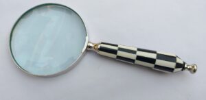 MAGNIFYING GLASS