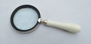 MAGNIFYING GLASS